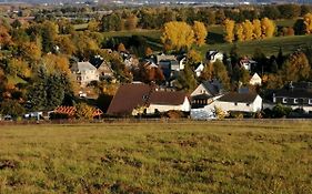 Cozy Apartment in Oelsnitz with Ore Mountains View